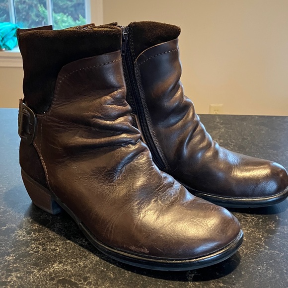 Fly leather 6” low heeledBoots London size EUR 39 US 8 suede leather zippered